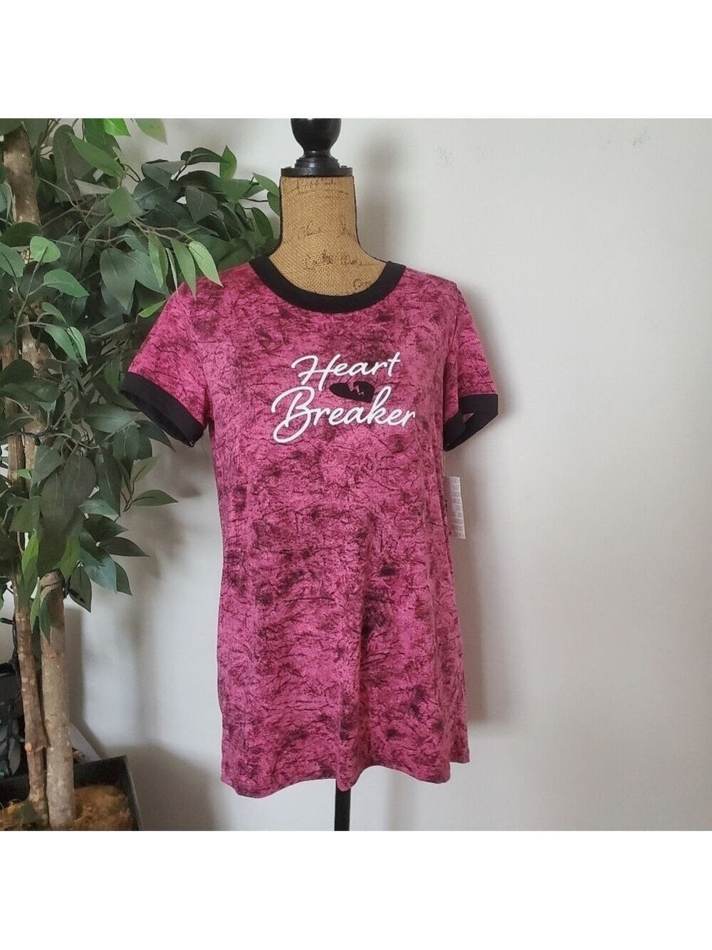 Lularoe Punk Rock Heart Breaker Pink Black Short Sleeve Small